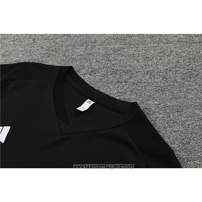 Tracksuit
 Real Madrid Short Sleeve
 2023-2024 Black
 - Shorts

